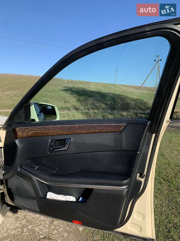 Универсал Mercedes-Benz E-Class 2010 в Тернополе