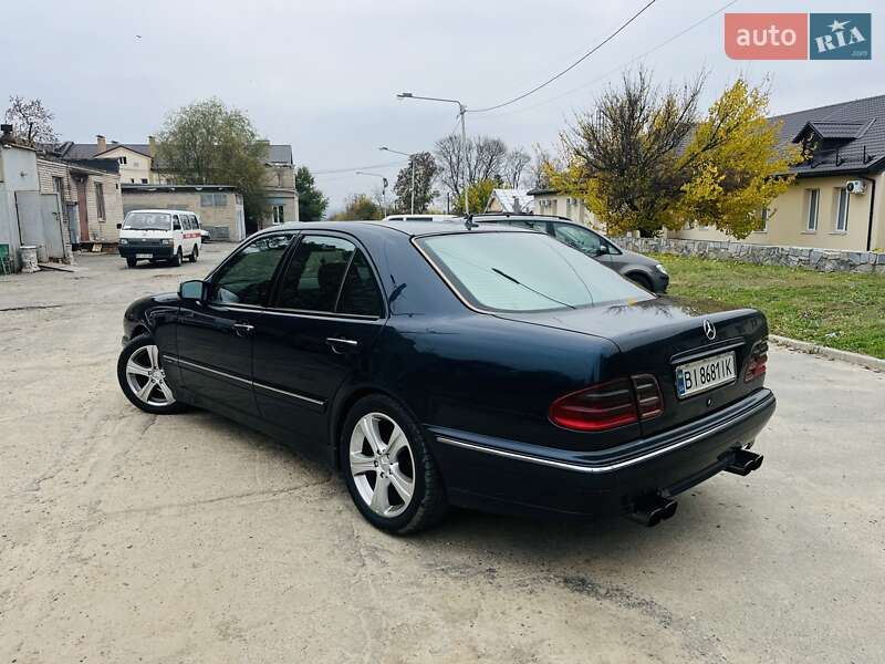 Седан Mercedes-Benz E-Class 2000 в Запорожье