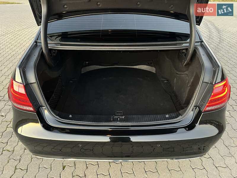 Седан Mercedes-Benz E-Class 2014 в Сваляві фото 39 Седан Mercedes-Benz E-Class 2014 в Сваляві