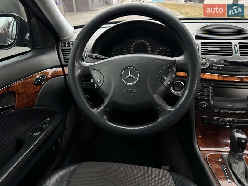 Седан Mercedes-Benz E-Class 2003 в Днепре фото 29 Седан Mercedes-Benz E-Class 2003 в Днепре