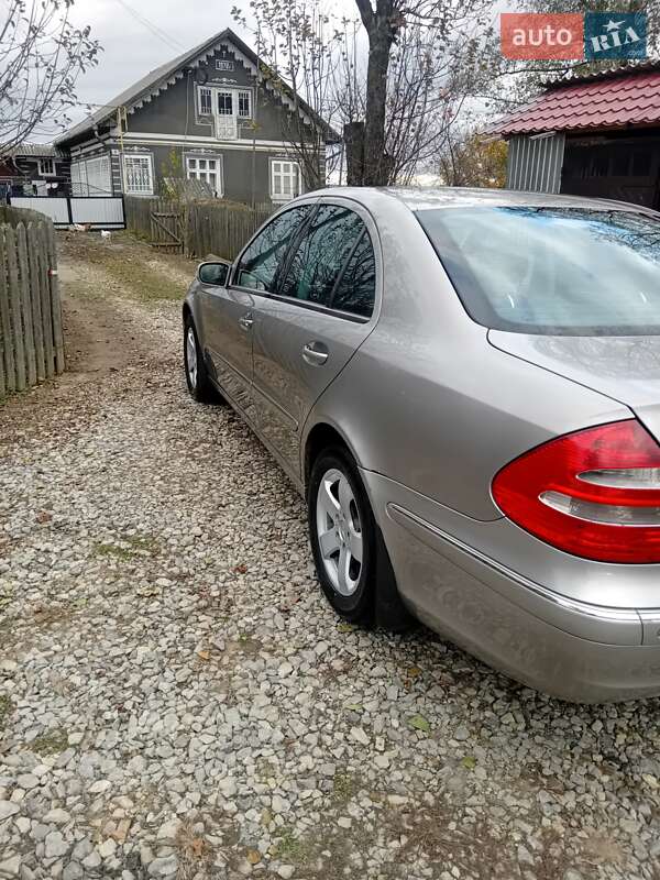 Седан Mercedes-Benz E-Class 2003 в Сторожинце фото 7 Седан Mercedes-Benz E-Class 2003 в Сторожинце