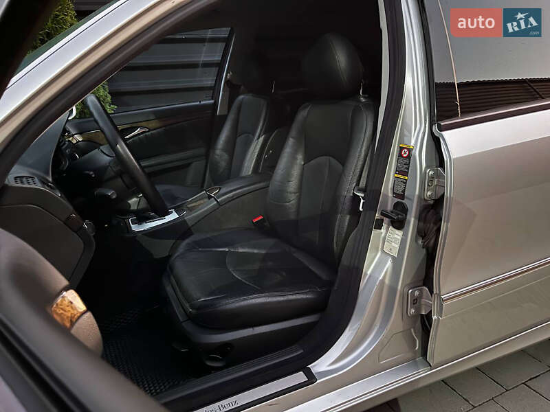 Седан Mercedes-Benz E-Class 2003 в Шептицькому