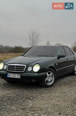 Седан Mercedes-Benz E-Class 1998 в Козятині