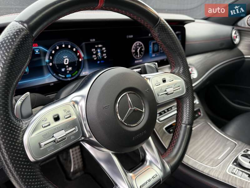 Седан Mercedes-Benz E-Class 2018 в Днепре