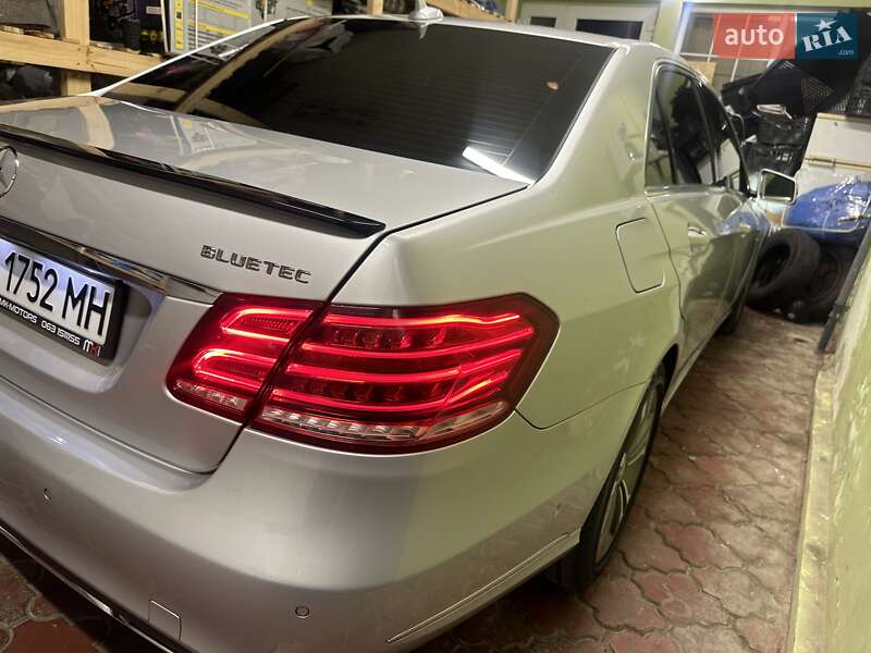 Седан Mercedes-Benz E-Class 2015 в Киеве