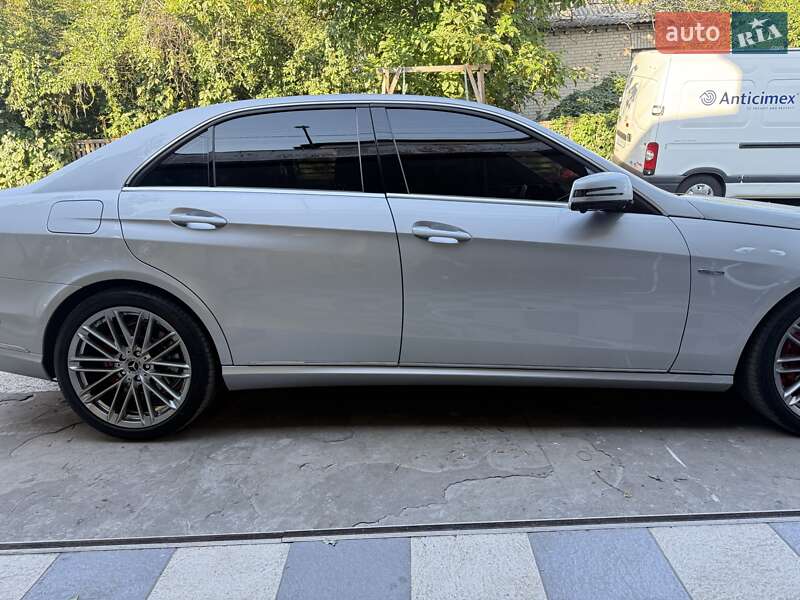 Седан Mercedes-Benz E-Class 2015 в Киеве