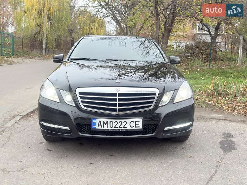 Седан Mercedes-Benz E-Class 2012 в Житомире фото Седан Mercedes-Benz E-Class 2012 в Житомире