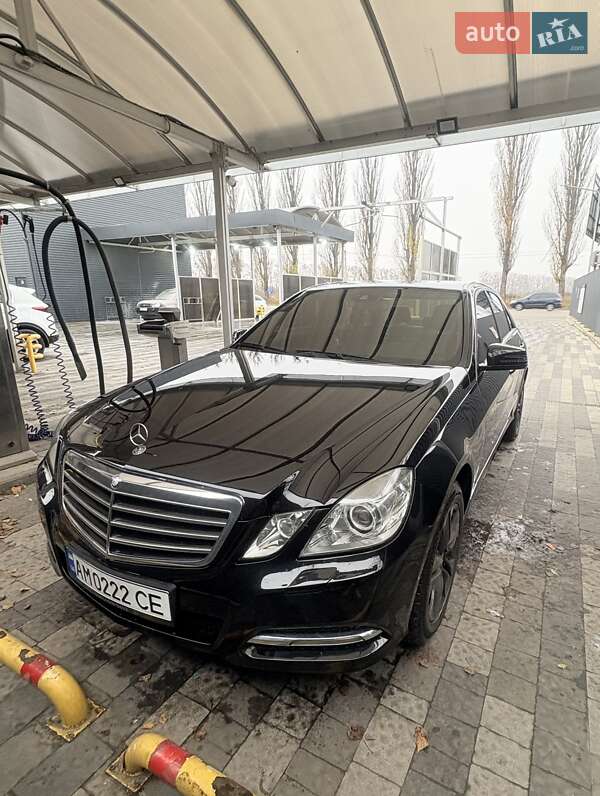 Седан Mercedes-Benz E-Class 2012 в Житомире фото 2 Седан Mercedes-Benz E-Class 2012 в Житомире