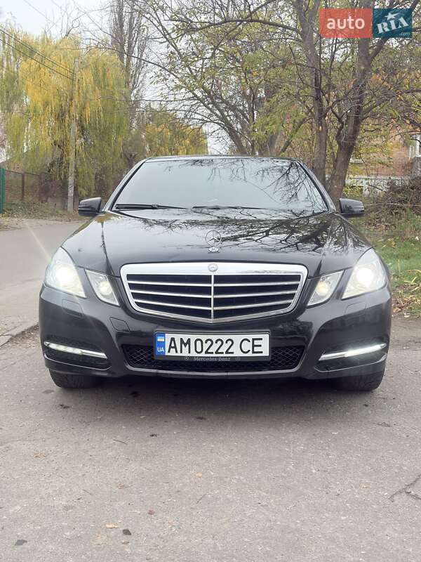 Седан Mercedes-Benz E-Class 2012 в Житомире фото 13 Седан Mercedes-Benz E-Class 2012 в Житомире