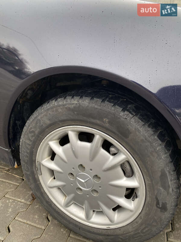 Седан Mercedes-Benz E-Class 2001 в Кіцмані