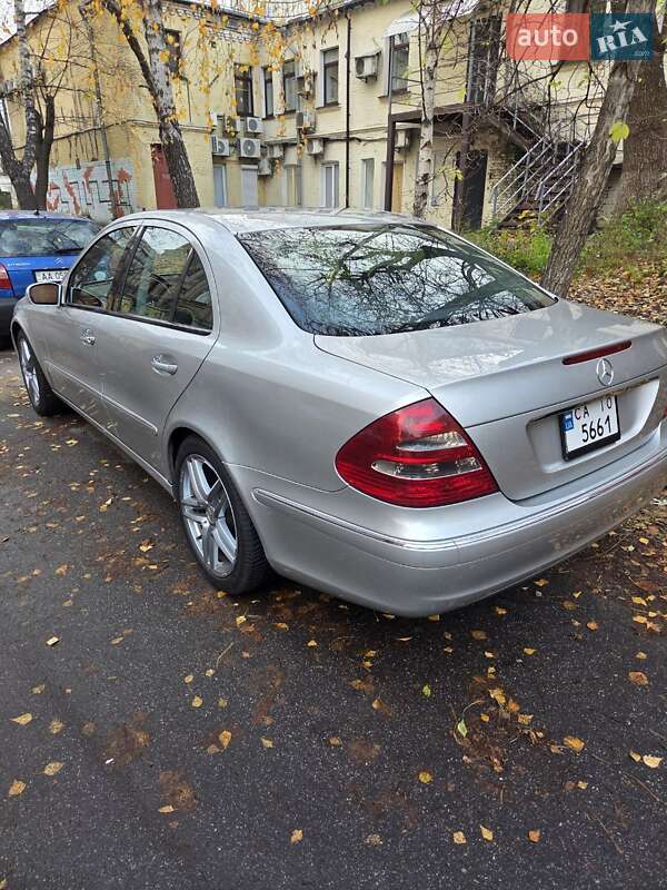 Седан Mercedes-Benz E-Class 2003 в Черкасах