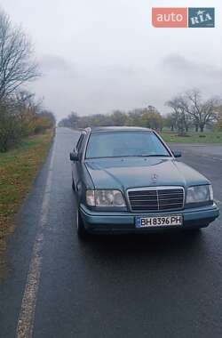Седан Mercedes-Benz E-Class 1994 в Болграде