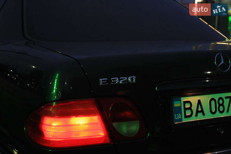 Седан Mercedes-Benz E-Class 1995 в Кропивницком