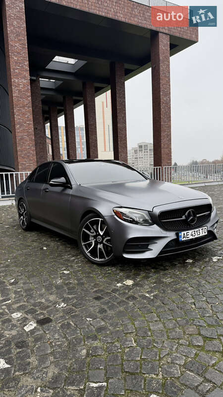 Седан Mercedes-Benz E-Class 2017 в Днепре фото Седан Mercedes-Benz E-Class 2017 в Днепре