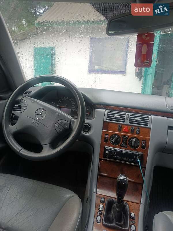 Седан Mercedes-Benz E-Class 2000 в Крижополі фото 5 Седан Mercedes-Benz E-Class 2000 в Крижополі
