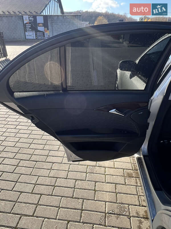 Седан Mercedes-Benz E-Class 2003 в Львове