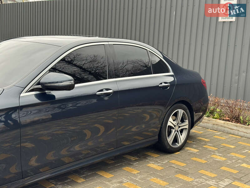 Седан Mercedes-Benz E-Class 2016 в Вінниці