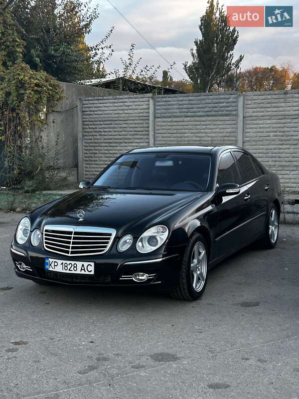 Седан Mercedes-Benz E-Class 2003 в Запорожье