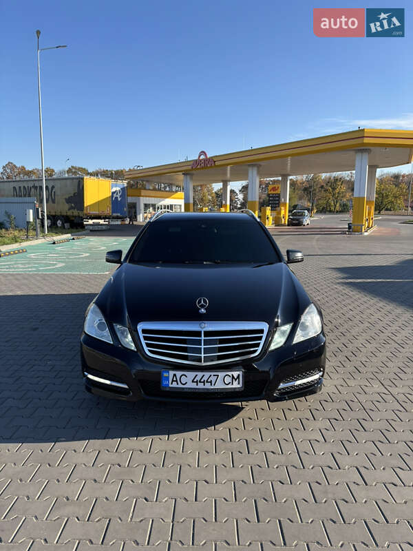 Універсал Mercedes-Benz E-Class 2012 в Луцьку