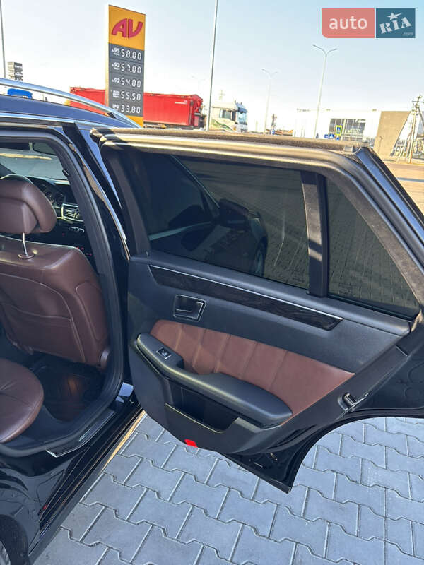 Універсал Mercedes-Benz E-Class 2012 в Луцьку