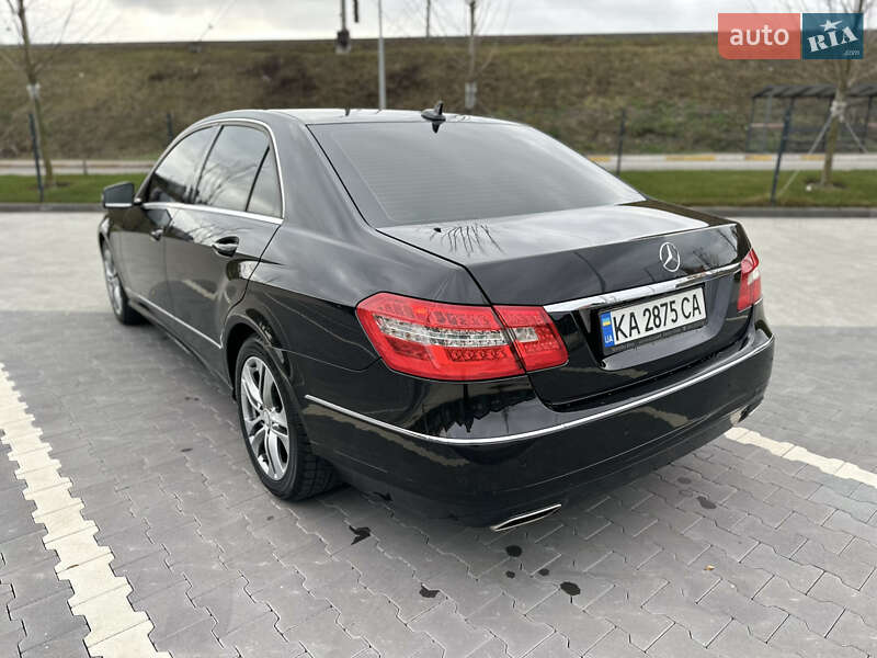 Седан Mercedes-Benz E-Class 2012 в Києві