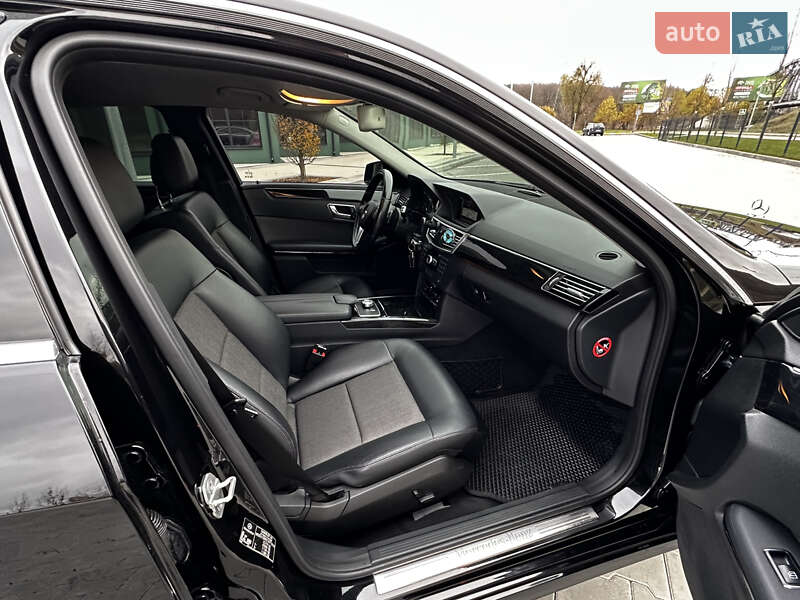 Седан Mercedes-Benz E-Class 2012 в Києві