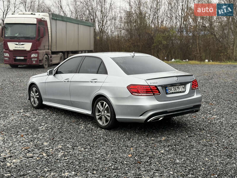 Седан Mercedes-Benz E-Class 2014 в Хмельницькому