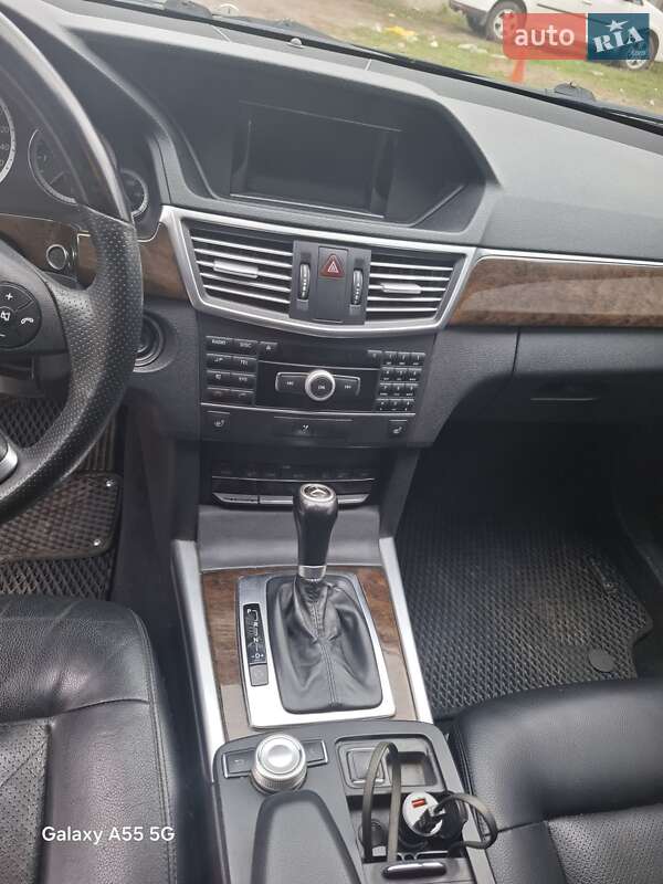 Седан Mercedes-Benz E-Class 2011 в Борисполе