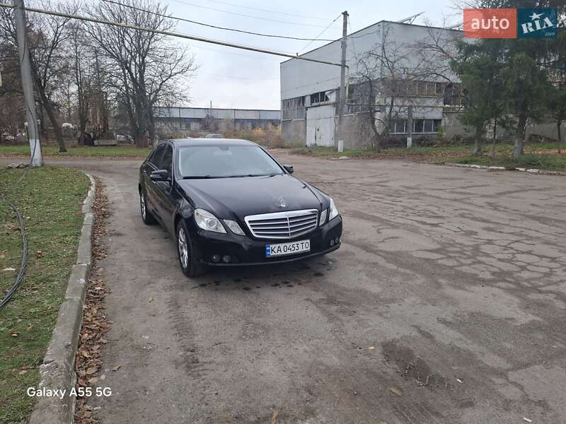 Седан Mercedes-Benz E-Class 2011 в Борисполе