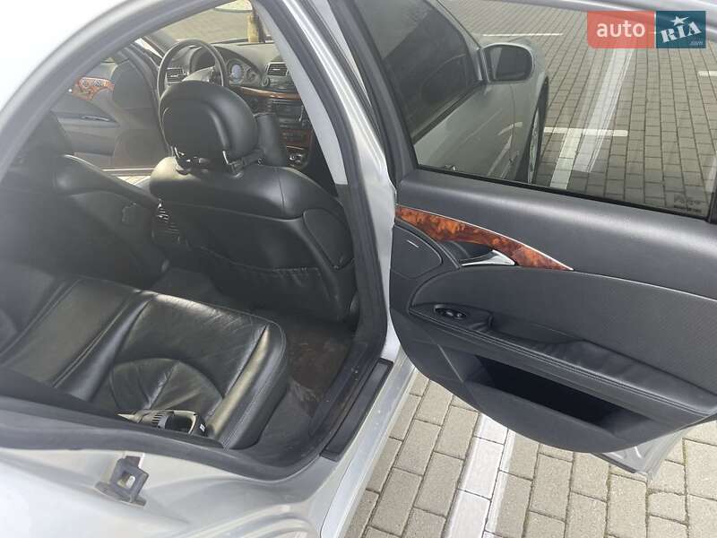 Седан Mercedes-Benz E-Class 2003 в Нововолынске фото 4 Седан Mercedes-Benz E-Class 2003 в Нововолынске