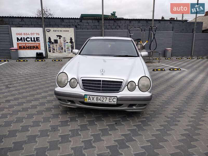 Mercedes-Benz E-Class 2000