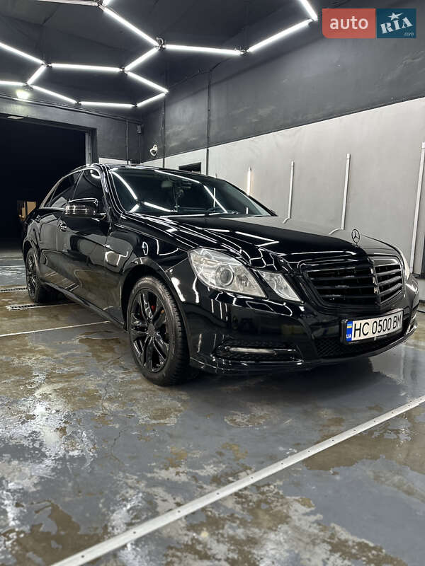 Mercedes-Benz E-Class 2011