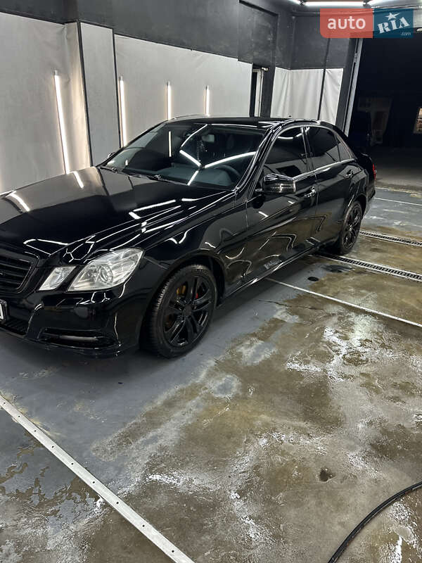 Седан Mercedes-Benz E-Class 2011 в Львове фото 11 Седан Mercedes-Benz E-Class 2011 в Львове