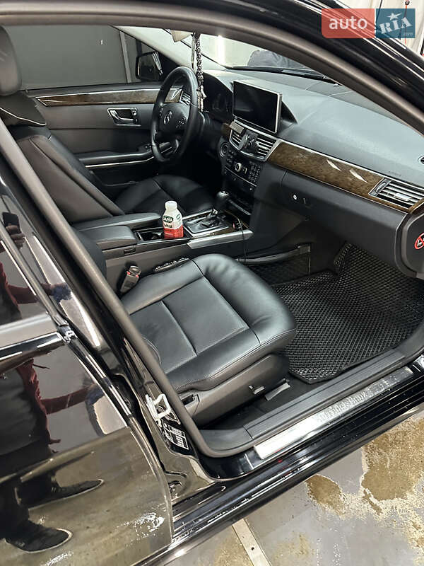 Седан Mercedes-Benz E-Class 2011 в Львове фото 16 Седан Mercedes-Benz E-Class 2011 в Львове