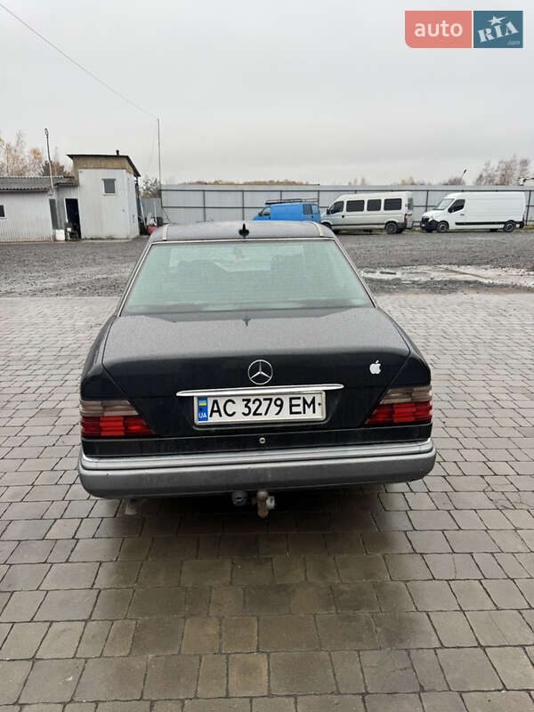 Седан Mercedes-Benz E-Class 1994 в Ковелі