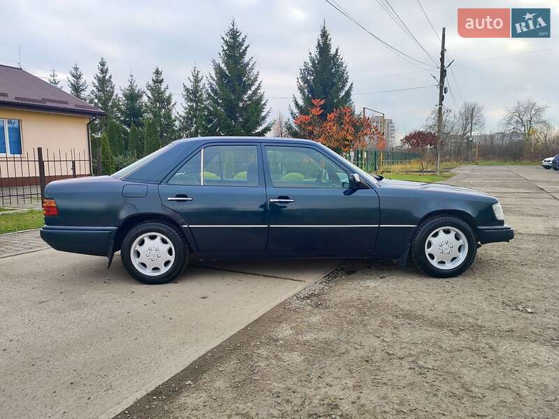 Седан Mercedes-Benz E-Class 1995 в Шептицькому