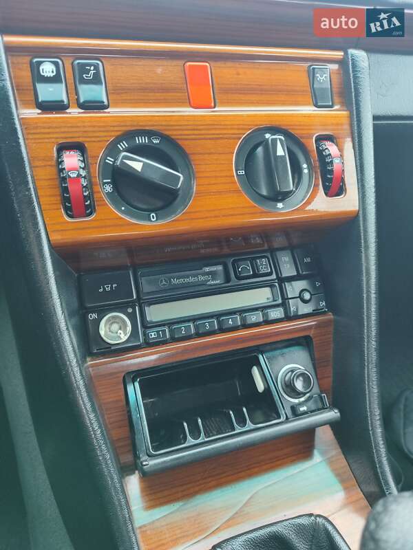 Седан Mercedes-Benz E-Class 1995 в Шептицькому