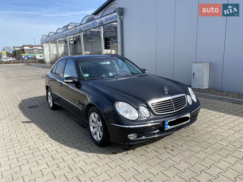 Mercedes-Benz E-Class 2004 Mercedes-Benz E-Class 2004