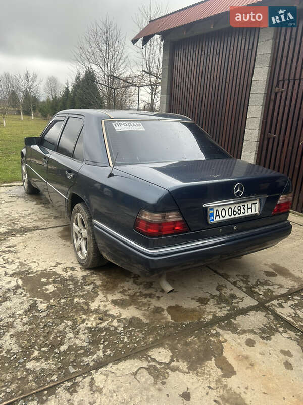 Седан Mercedes-Benz E-Class 1995 в Тячеве фото 3 Седан Mercedes-Benz E-Class 1995 в Тячеве