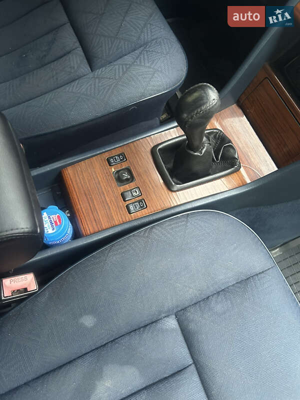 Седан Mercedes-Benz E-Class 1995 в Тячеве фото 6 Седан Mercedes-Benz E-Class 1995 в Тячеве