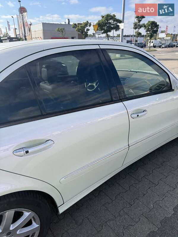 Седан Mercedes-Benz E-Class 2006 в Києві фото 28 Седан Mercedes-Benz E-Class 2006 в Києві