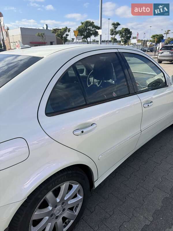 Седан Mercedes-Benz E-Class 2006 в Києві фото 29 Седан Mercedes-Benz E-Class 2006 в Києві