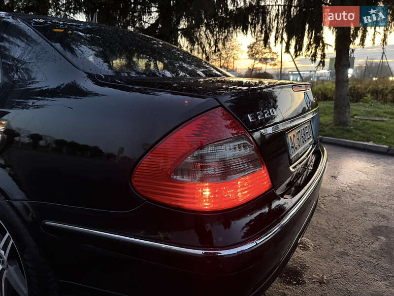 Седан Mercedes-Benz E-Class 2006 в Коломиї