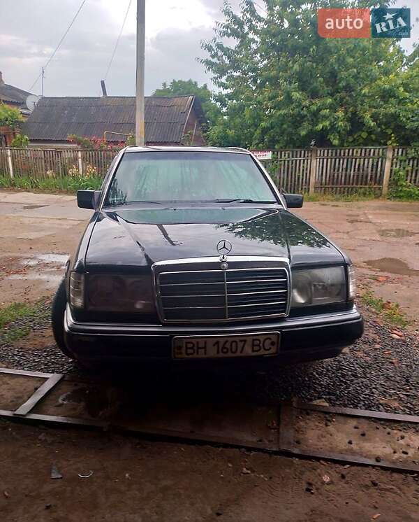 Седан Mercedes-Benz E-Class 1993 в Одессе фото 5 Седан Mercedes-Benz E-Class 1993 в Одессе