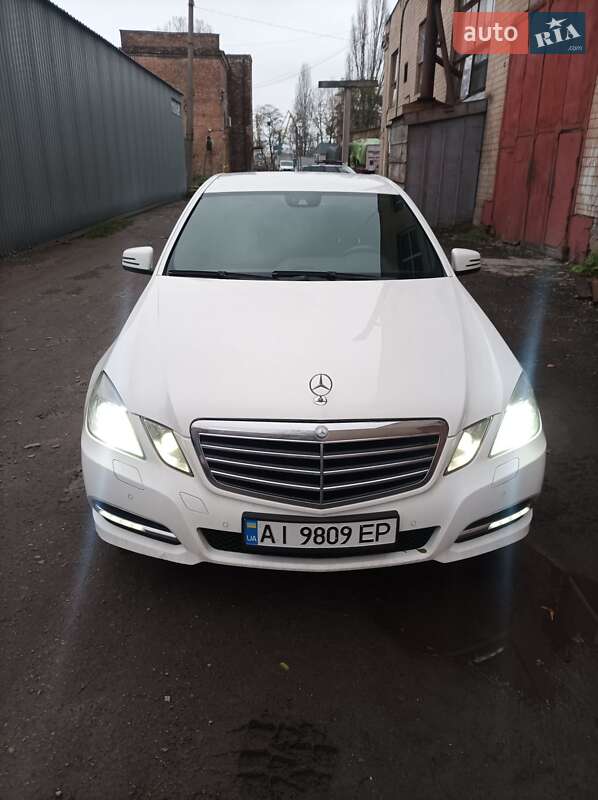 Седан Mercedes-Benz E-Class 2012 в Києві фото 8 Седан Mercedes-Benz E-Class 2012 в Києві