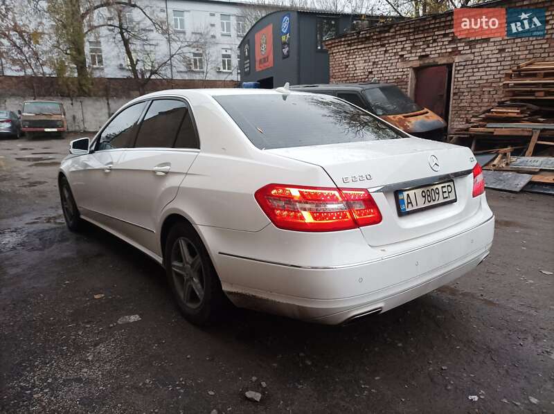 Седан Mercedes-Benz E-Class 2012 в Києві фото 4 Седан Mercedes-Benz E-Class 2012 в Києві