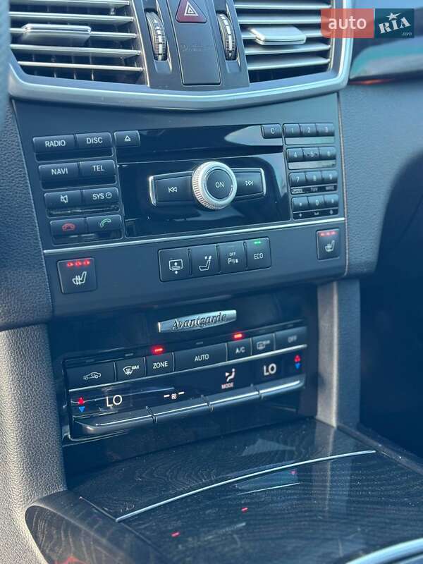 Седан Mercedes-Benz E-Class 2012 в Бродах