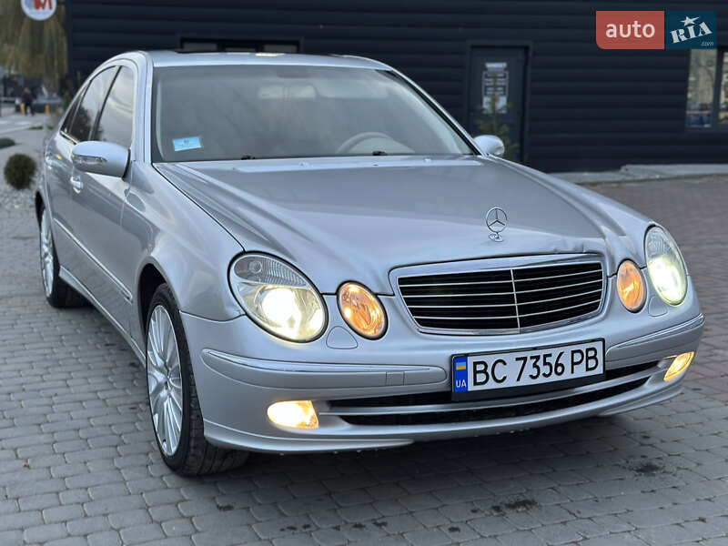 Седан Mercedes-Benz E-Class 2003 в Снятине