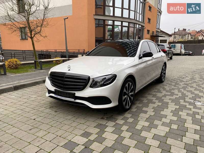 Седан Mercedes-Benz E-Class 2018 в Івано-Франківську