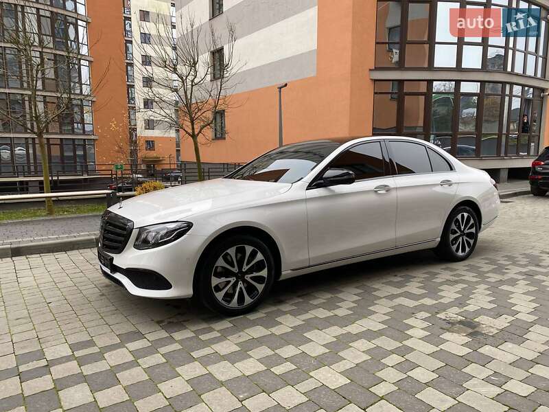 Седан Mercedes-Benz E-Class 2018 в Івано-Франківську
